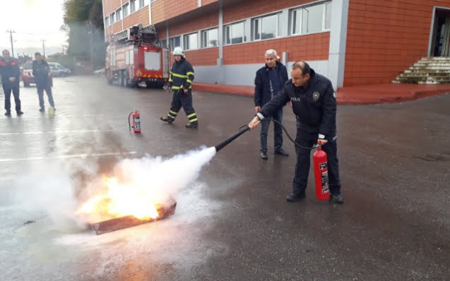 Emniyet Müdürlüğü’nde yangın tatbikatı