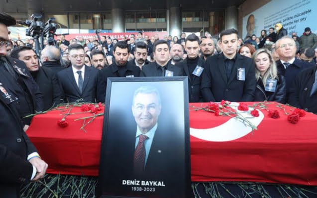 Deniz Baykal, son yolculuğuna uğurlanıyor