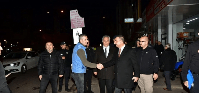 Saadet Oruç Osman Hacıbektaşoğlu ve protokol esnaf ziyareti