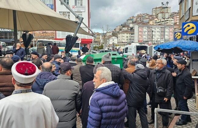 Aşır’ın annesi son yolculuğuna uğurlandı