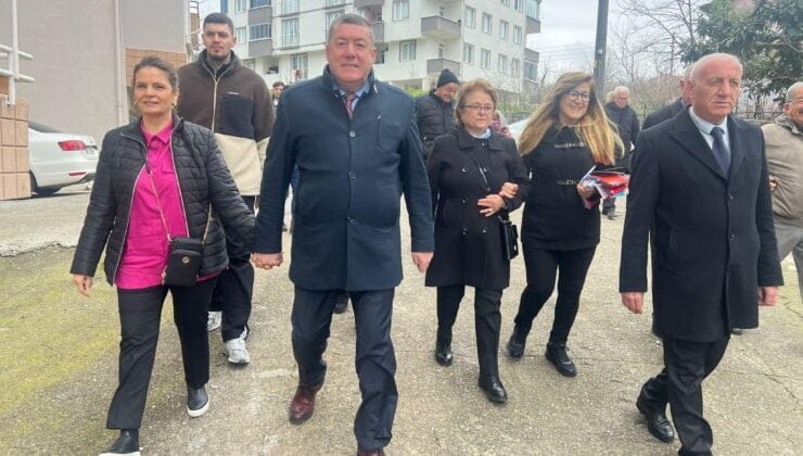 Nuri Tekin sokak sokak geziyor…