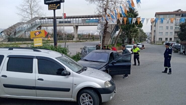 2 otomobil çarpıştı… 1 yaralı