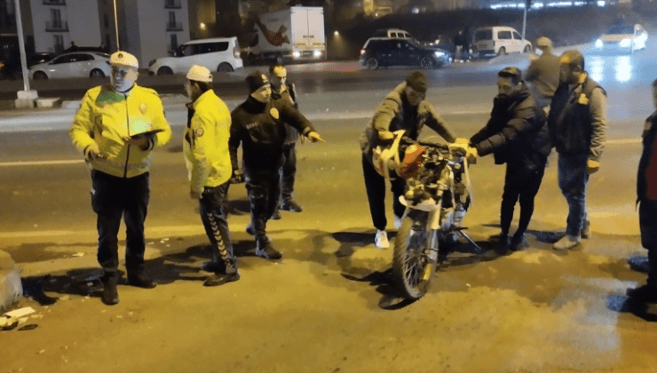 Ticari araç ve motosiklet çarpıştı…
