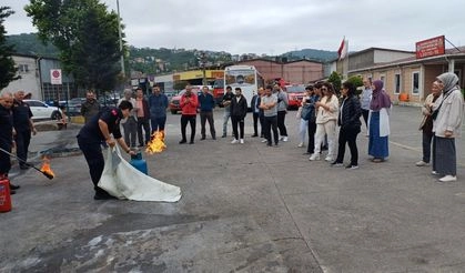 Öğretmenlere yangın söndürme eğitimi verildi…