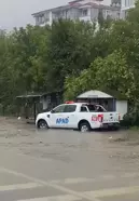 AFAD durakta mahsur kalan vatandaşları kurtardı…