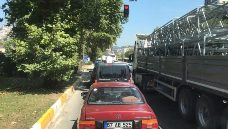 Trafik kilitlendi… Vatandaş ayaklandı…