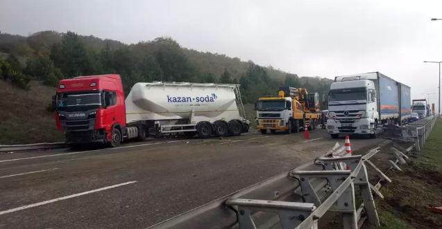 Soda yüklü tanker kaza yaptı…2 yaralı…