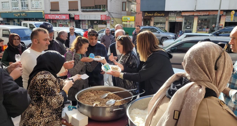 Erdemir caddesi esnafından anlamlı etkinlik…