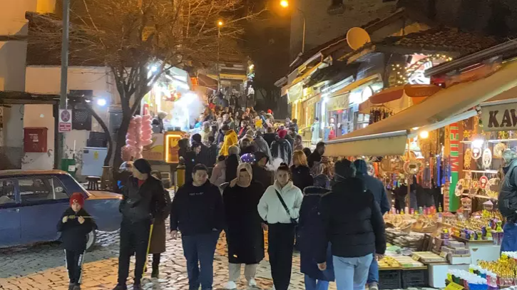 Tarihi konaklarıyla ünlü Safranbolu’da yılbaşı yoğunluğu…