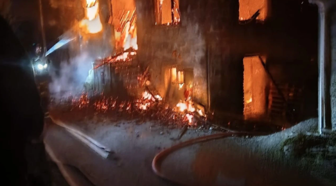 300 tavuk yanarak telef oldu…