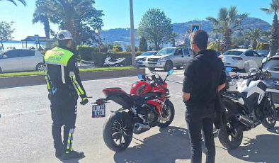 Sahilde motor kazası… Yaralı var…