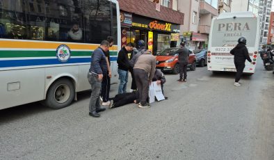 Motosiklet kazası kameralara yansıdı…