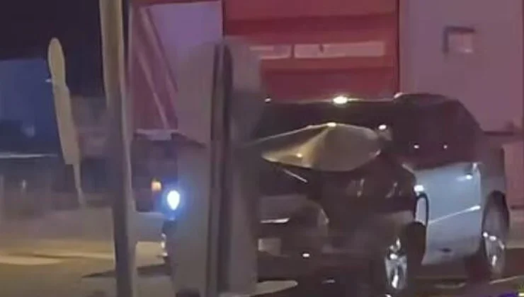 Kozlu’da feci kaza: Otomobil itfaiye aracına çarptı…