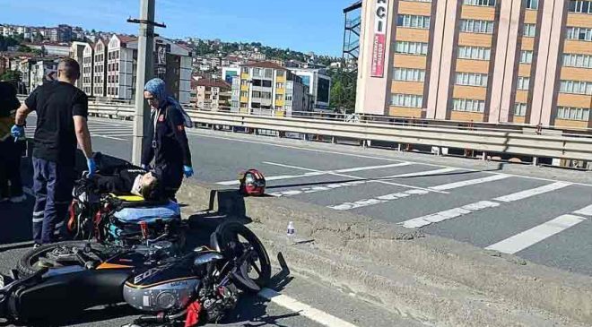 Motosikleti devirdi… 50 metre sürüklendi…