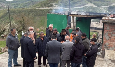 Saffet Bozkurt, yaşlı çifti ziyaret etti…