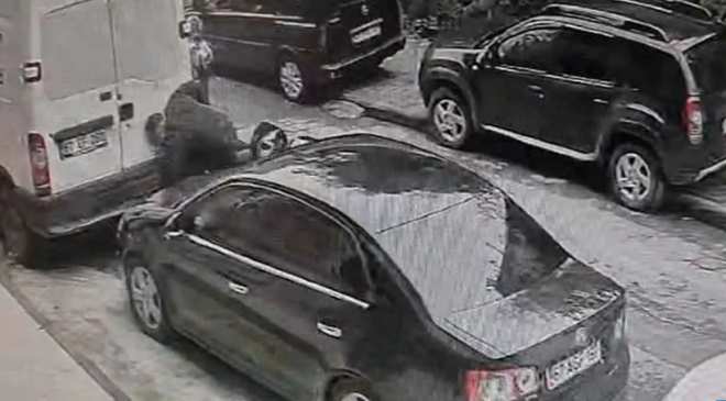 Kaza anı saniye saniye kameralara yansıdı…
