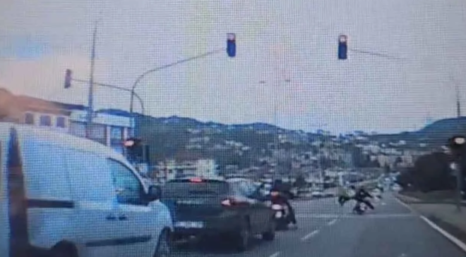 Kırmızı ışık ihlali pahalıya mal oldu…