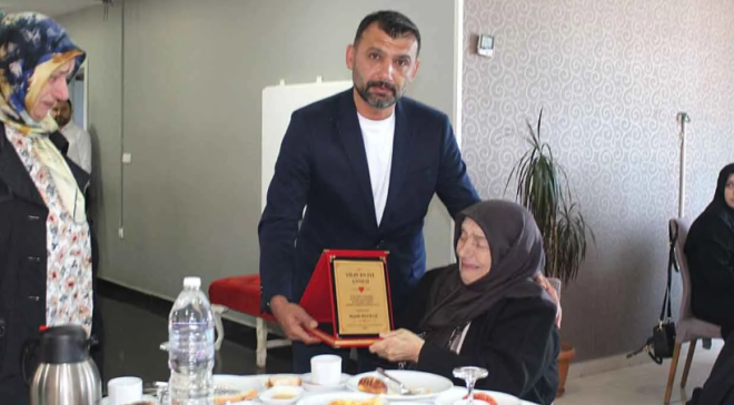 Kooperatif üyelerinin anneleri ile bir araya geldiler…
