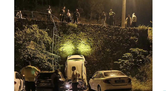 İlginç kaza… Polisten kaçayım derken!…
