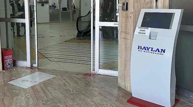 Belediye girişinde avans yükleme noktası oluşturuldu