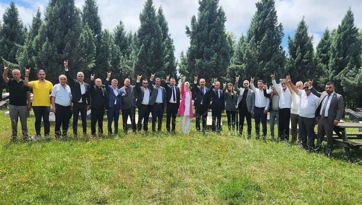 MHP Yönetimi Şehitler Ormanı’nda bir araya geldi