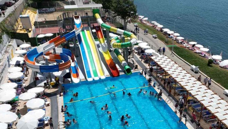 Sevgi ve barış plajı yerli turistlerin akınına uğruyor…