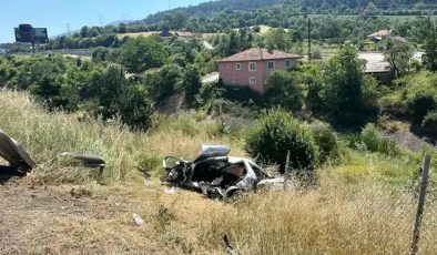 Feci kaza…Şarampole yuvarlandı…