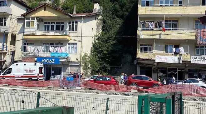 Dengesini kaybetti… Beton zemine düştü…