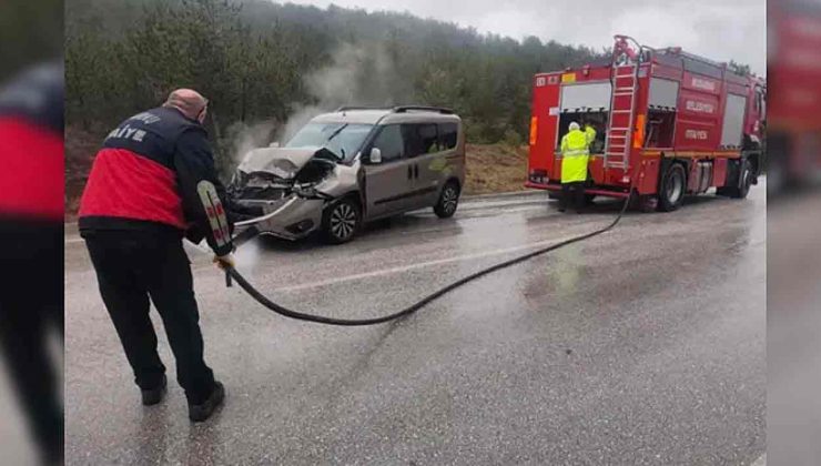 Feci kaza… TIR’a arkadan çarptı…