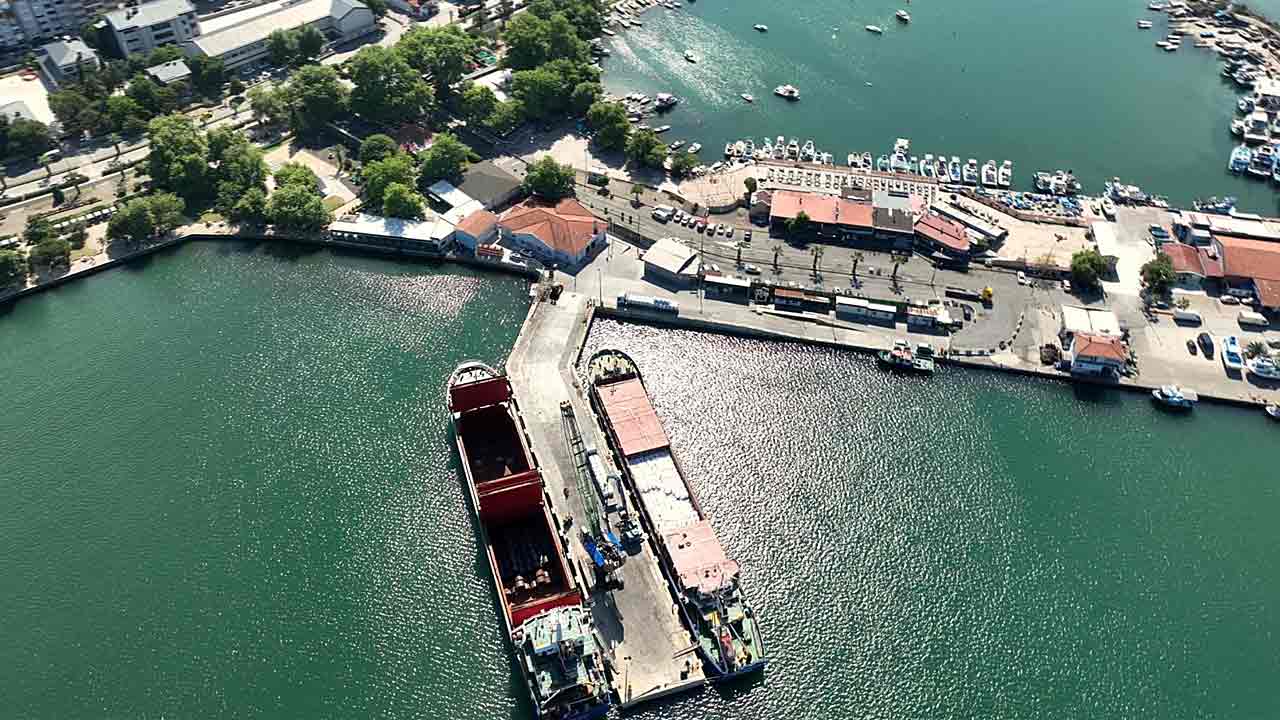 Bozahane limanı ilçe ticaretine katkı sunuyor…